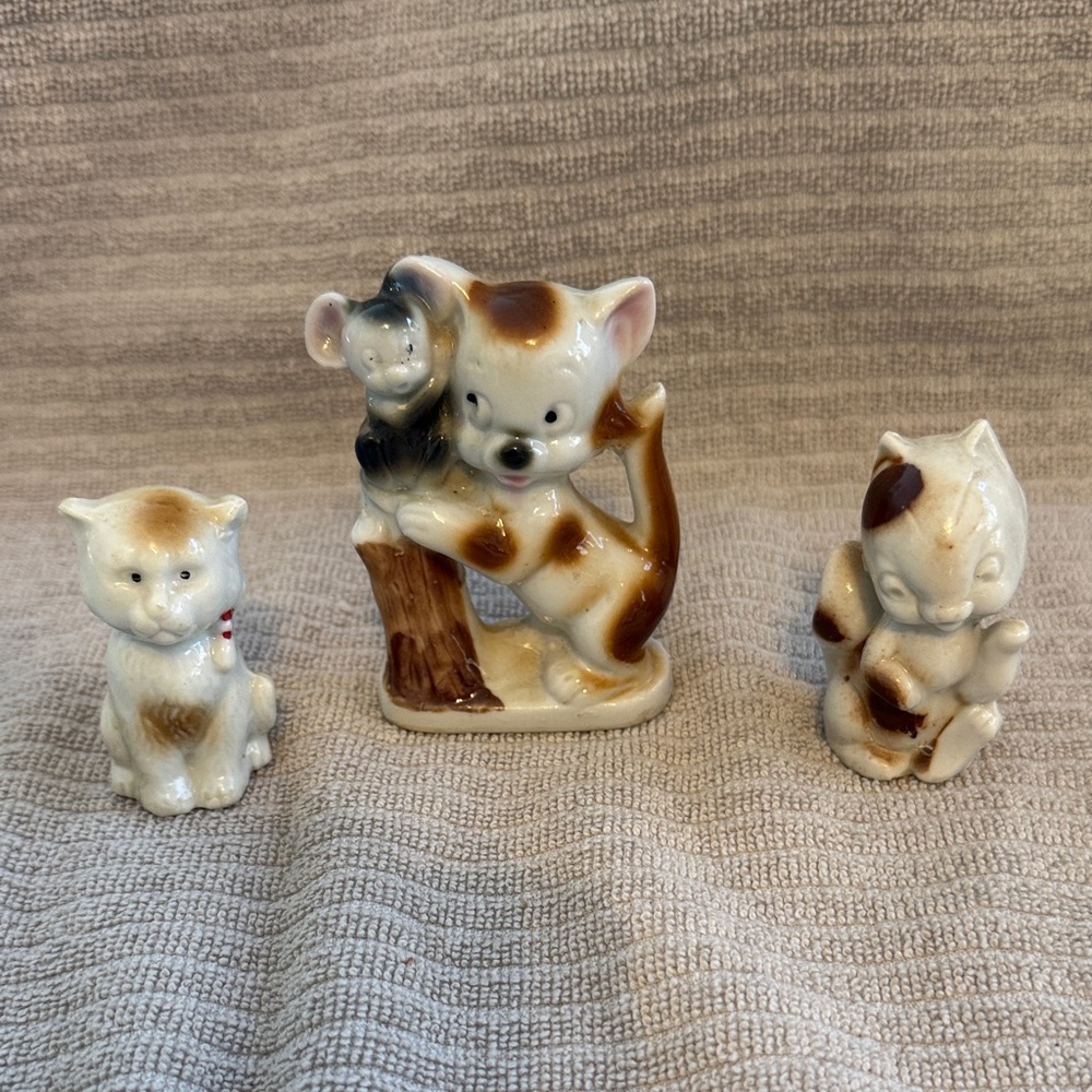 Vintage porcelain Animal Figurines Set. Made in Japan